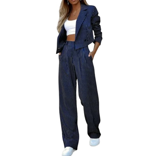 אלקסי – סט עם אלגנטיות משוחררת