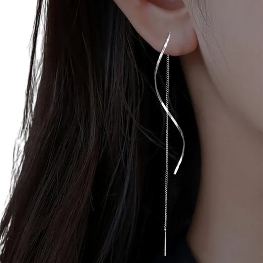 עגילים ארוכים עם עיצוב גלי