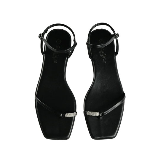 סנדלים שטוחים - שרלוט