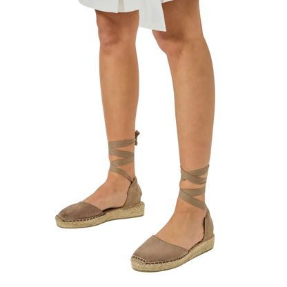 נעלי אספדריל אבישג™ – קשירה