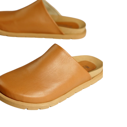 כפכפים סגורים - אלנור