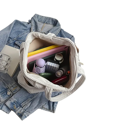 טילדה – תיק נשיאה עם פרטים מחוטים