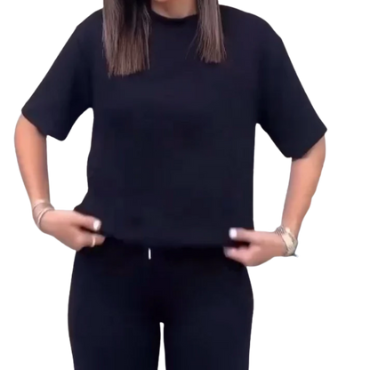 סט תואם אלגנטי עם שרוולים קצרים בגוון אחיד