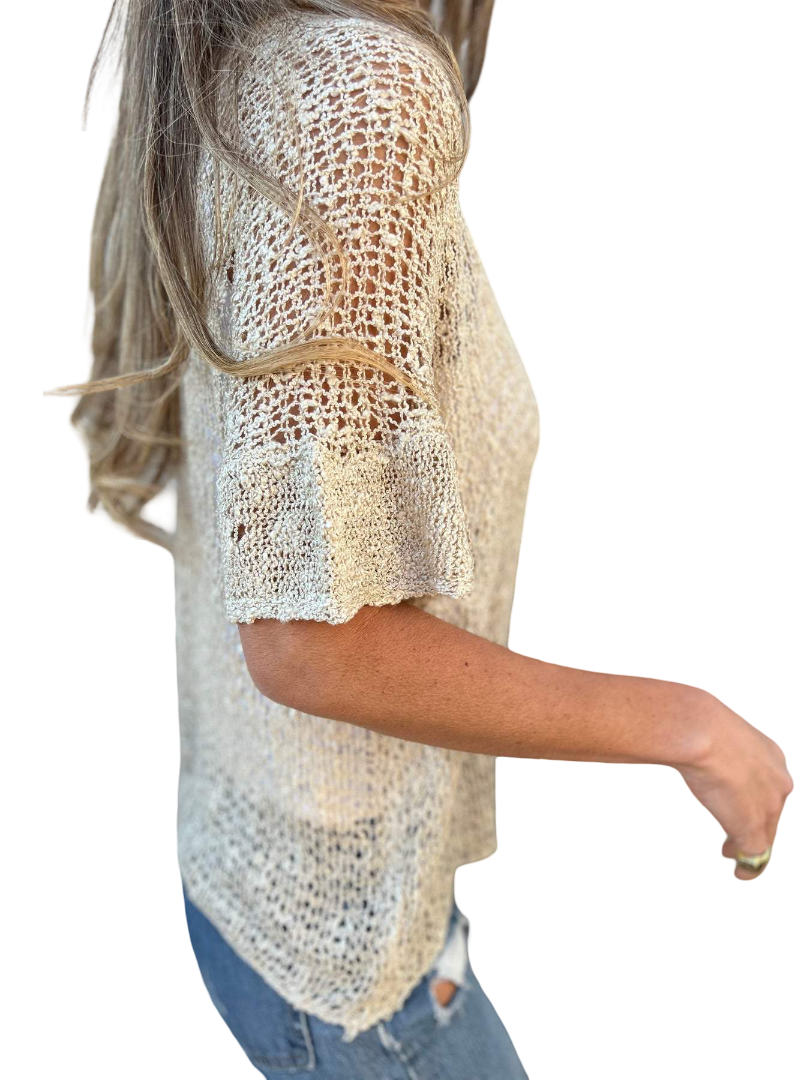 איווני – טופ אלגנטי עם מרקם